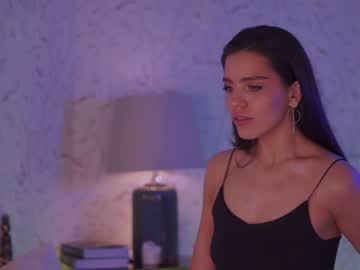 girl _2strangers image #1877018