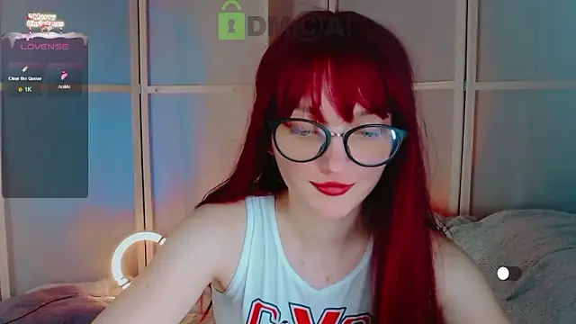 Stripchat sex cam HelenMiaAlice